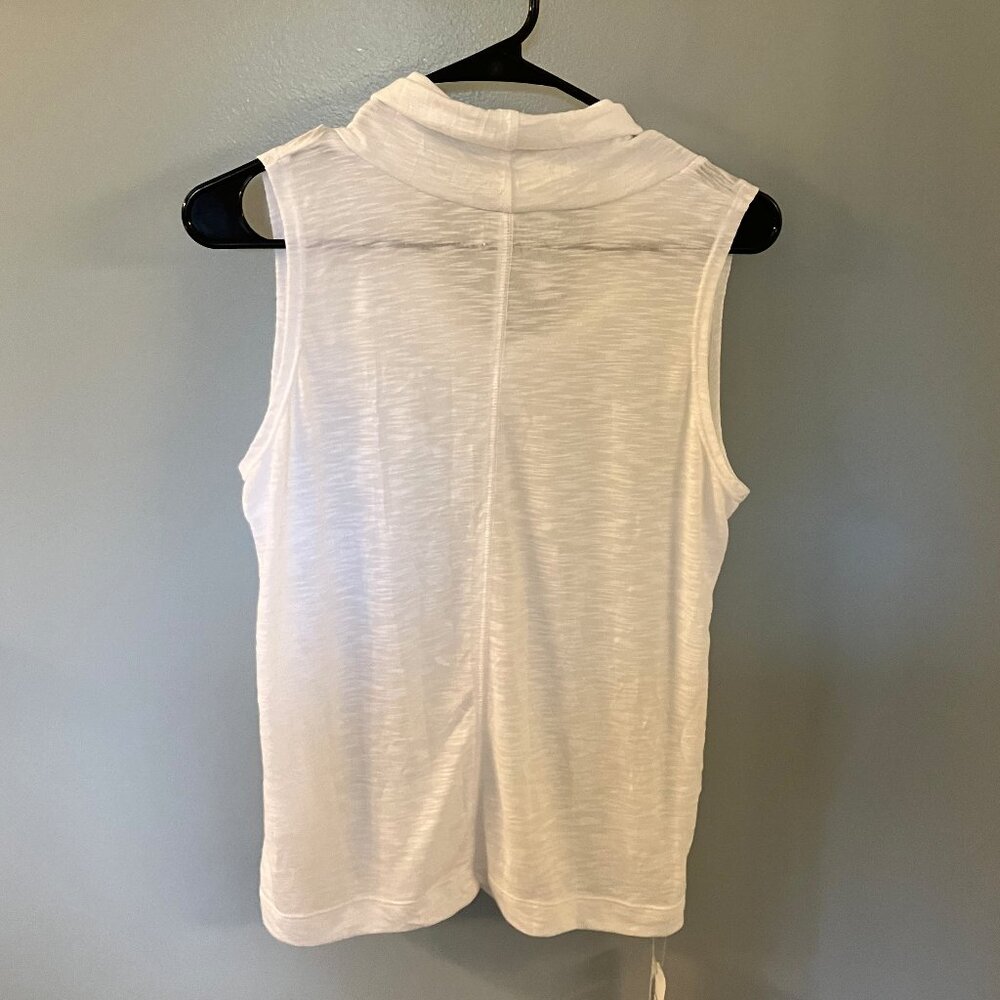 NWT T/9. Women's White Cowl Neck Tank Top Medium - Picture 8 of 8